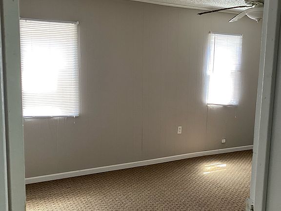 3rd image of 4214 Tod Ave