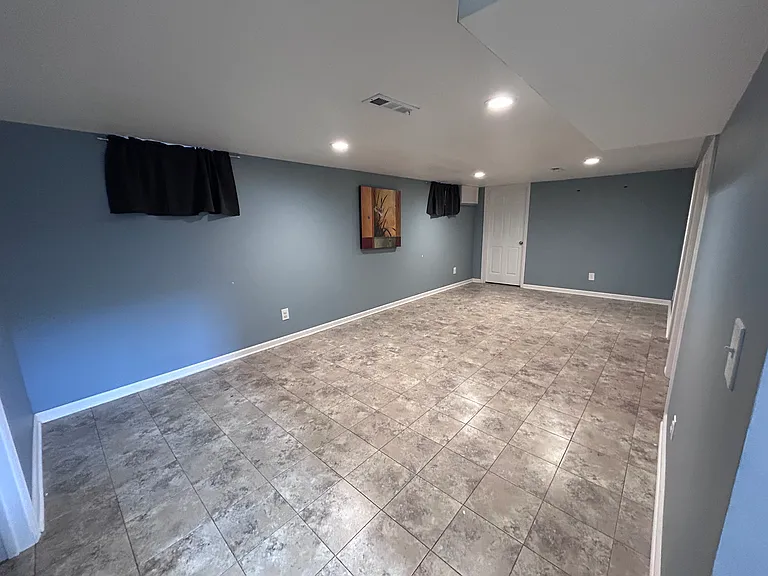 219 Sherman Ave — Photo 5