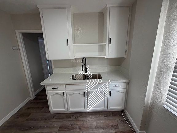 2nd image of 2833 Huron St Unit 1/4
