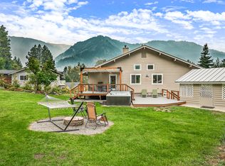 9581 E Leavenworth Rd, Leavenworth, WA 98826