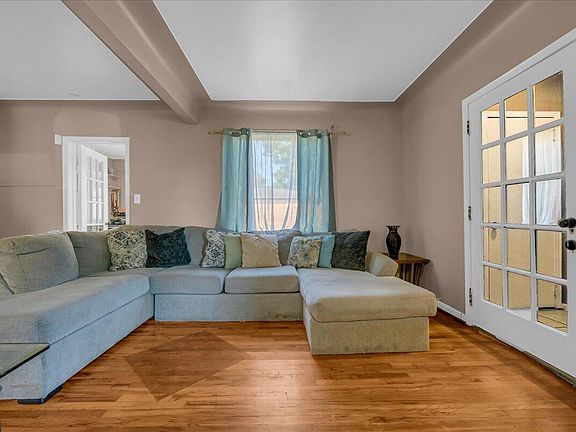 4th image of 3554 Berkshire Ave