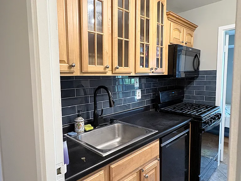 6001 Arlington Blvd — Photo 6