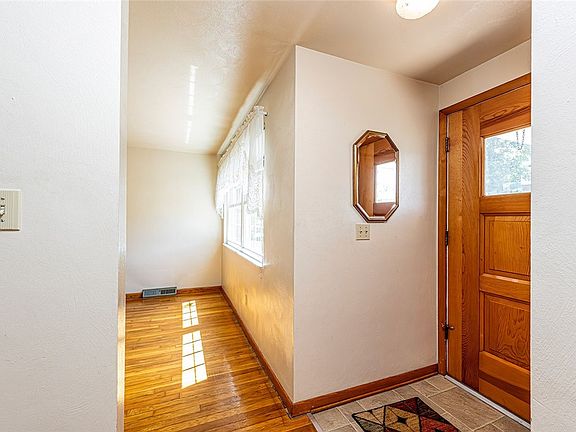 4th image of 12729 Deborah Dr