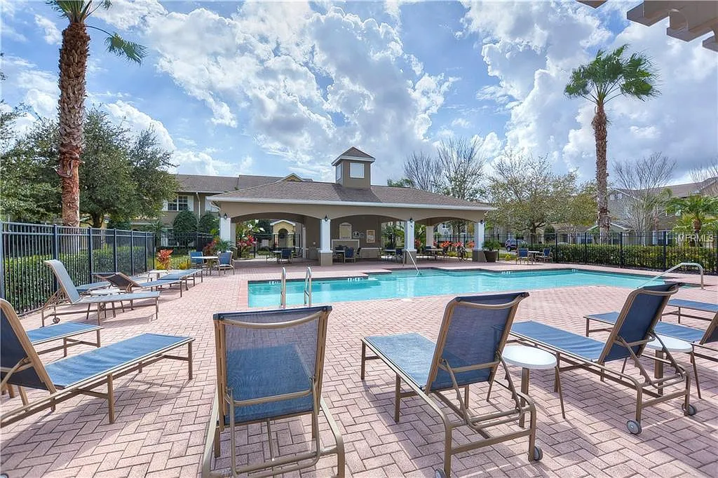 2 bed, 2.5 bath, 1367 sqft, $2,200 — Photo 1