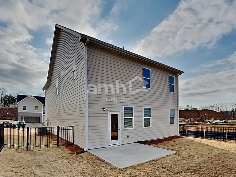 1032 Highland Walk — Photo 26