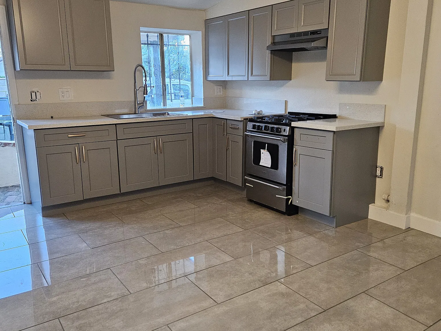 17320 Grand Ave — Photo 1