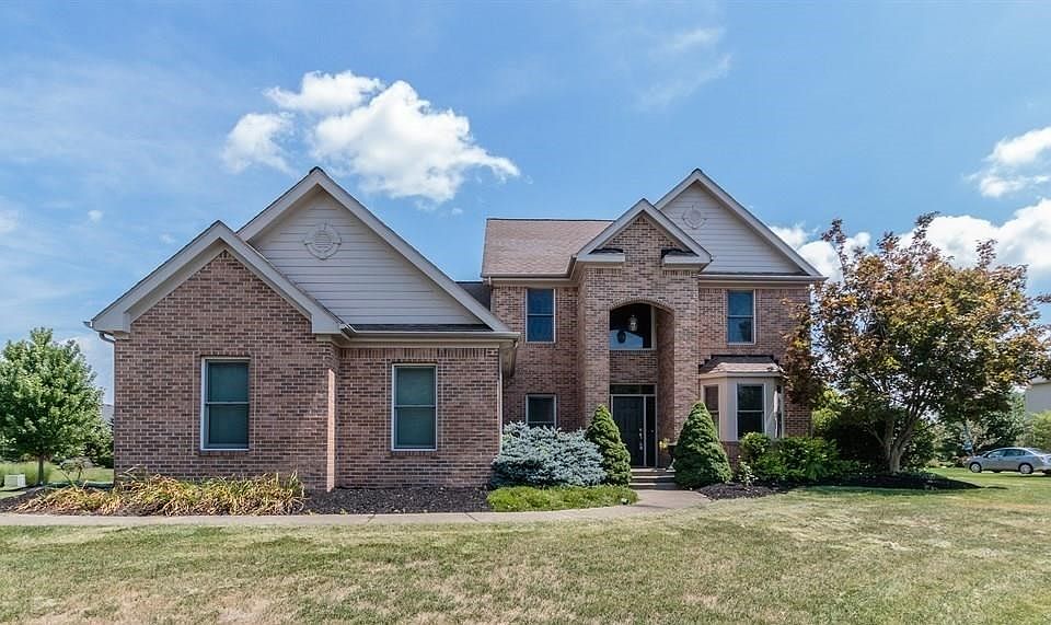 Welcome to 11811 Hollyhock Drive The Woods at Gray Eagle