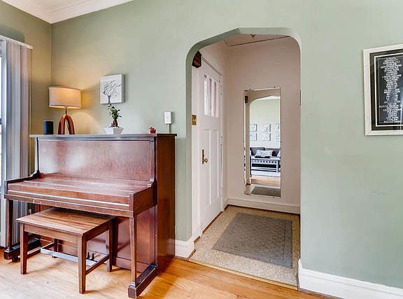 2nd image of 3603 Elmwood Ave