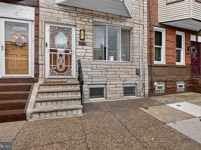 3147 Edgemont St — Photo 22
