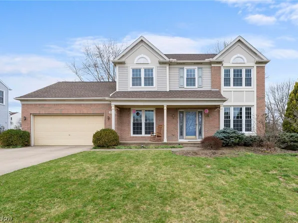 9864 Burton Dr, Twinsburg, OH 44087