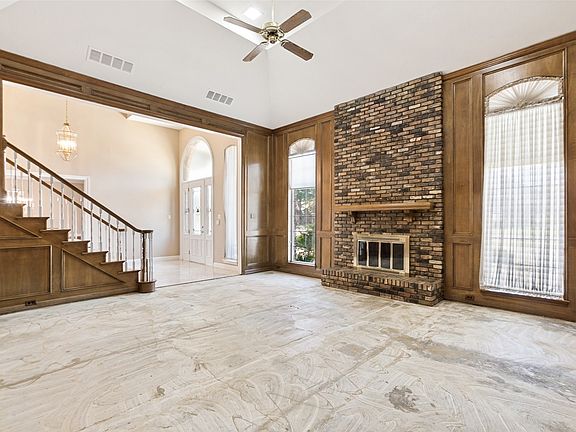 4th image of 2605 Oak Point Dr