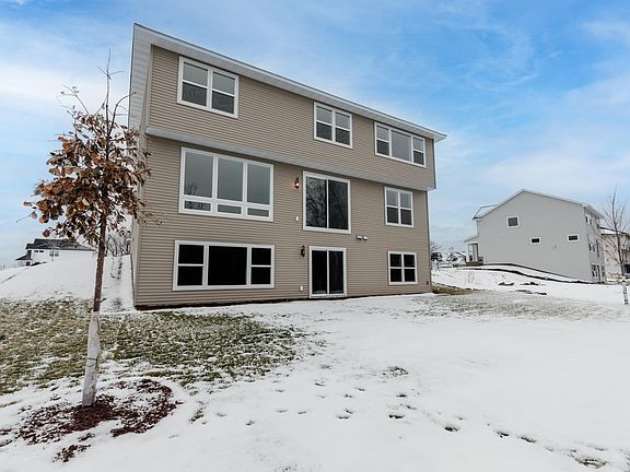 3rd image of 4818 128th Cir NE