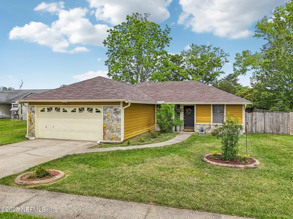 7823 ALLSPICE Circle E, Jacksonville, FL 32244