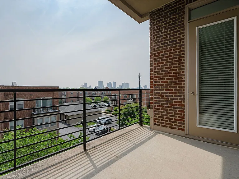 Harrison Park Apartments — Photo 36