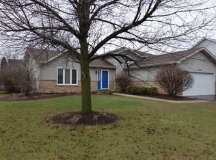 3204 Old Castle Rd, Joliet, IL 60431