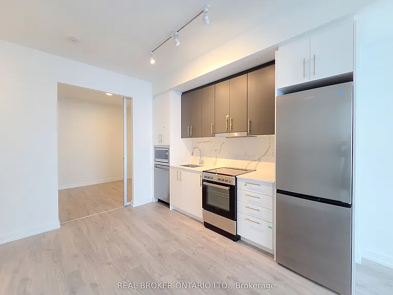9763 Markham Rd — Photo 2