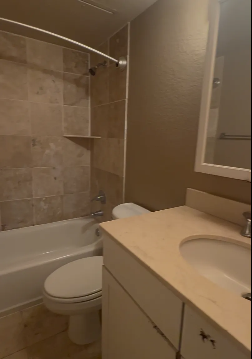 2 bed, 812 sqft, $1,495 — Photo 3