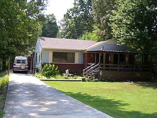 1st image of 128 E Lee Ave