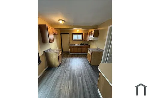 163 Durnan St Photo 1