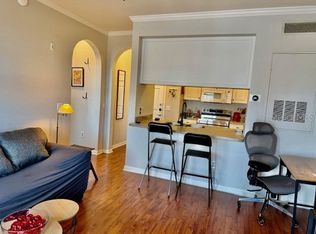 860 N Orange Ave APT 464, Orlando, FL 32801