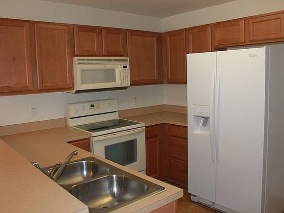 4th image of 669 Cresting Oak Cir #103