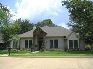 101 Eagles Bluff Blvd, Bullard, TX 75757
