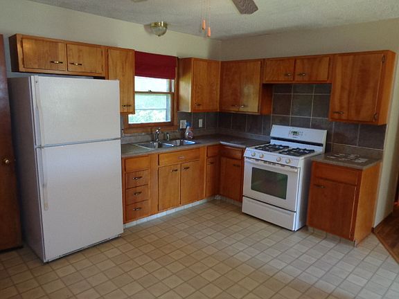 2nd image of 4914 N 61st St
