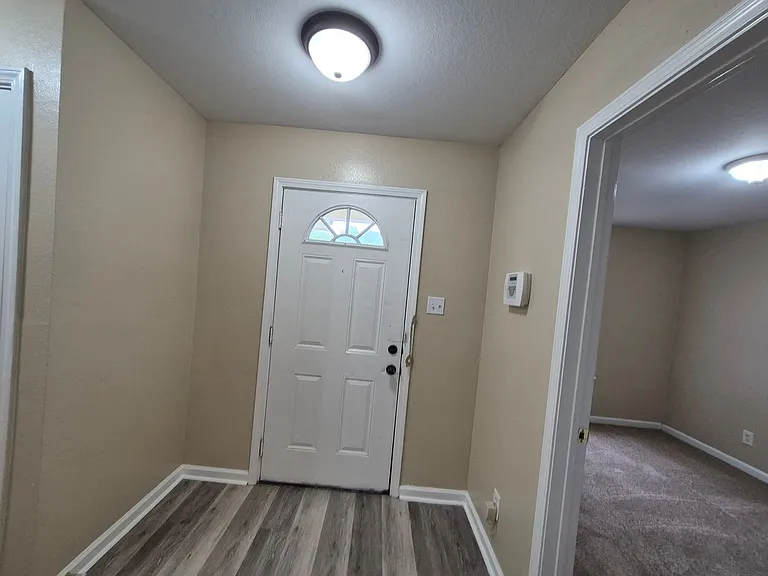 8806 Slumber Ln — Photo 3