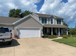 205 E Stringtown Rd, Minier, IL 61759