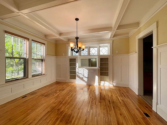 3rd image of 3161 Park Ave