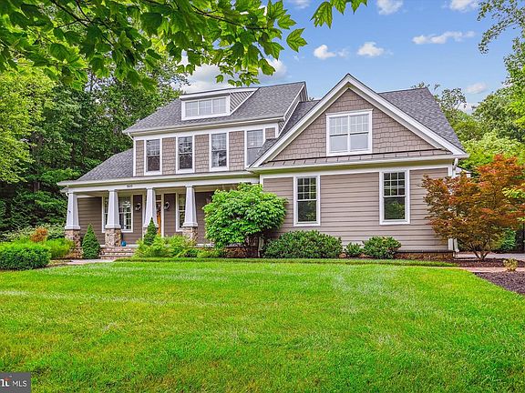2nd image of 1611 Misty Manor Way