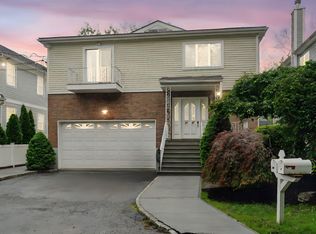 41-43 Clifford Pl, Harrison, NY 10528