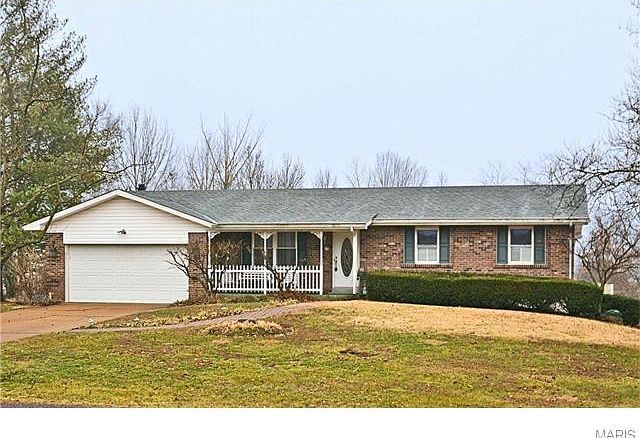 1st image of 4384 Woodridge Dr