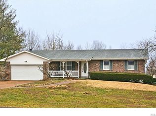 4384 Woodridge Dr, Hillsboro, MO 63050