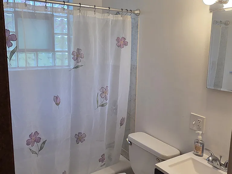 209 E Fairmont Ave — Photo 7
