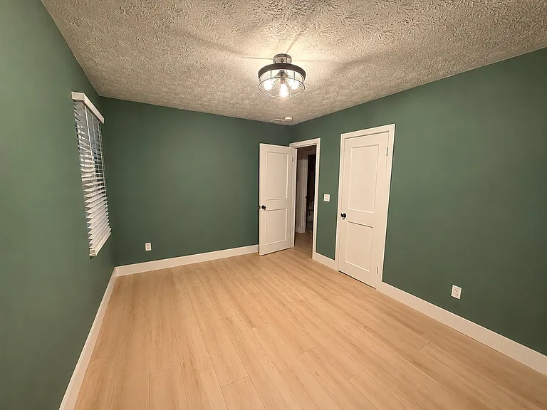 2372 Lakewood Dr NW — Photo 17