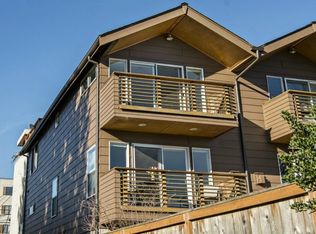 3273 SW Avalon Wy B #B, Seattle, WA 98126