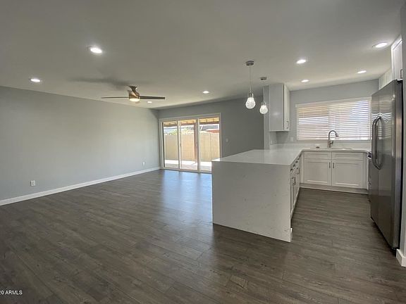 5th image of 2513 E Villa Maria Dr