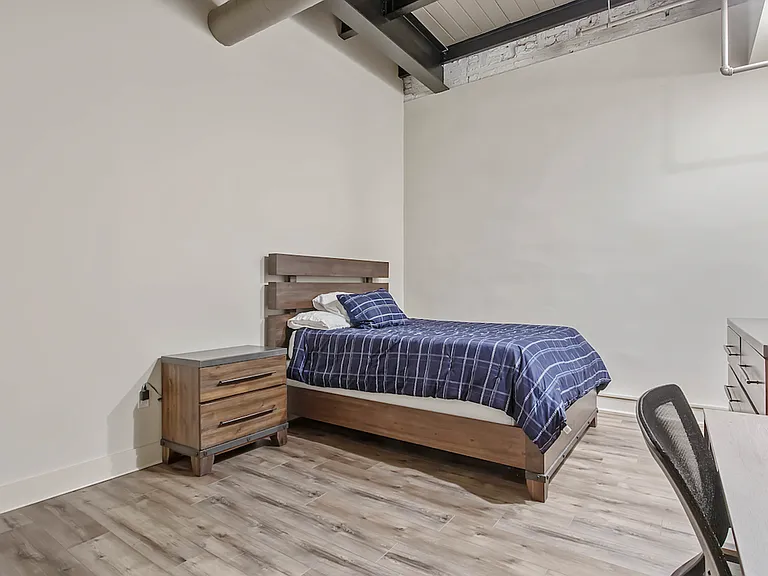 321 S Salina St #201 — Photo 8