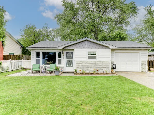 560 W Arlington Ln, Crete, IL 60417