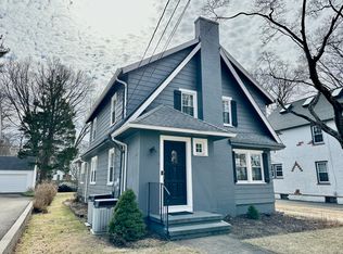 111 Spring Garden St, Hamden, CT 06517