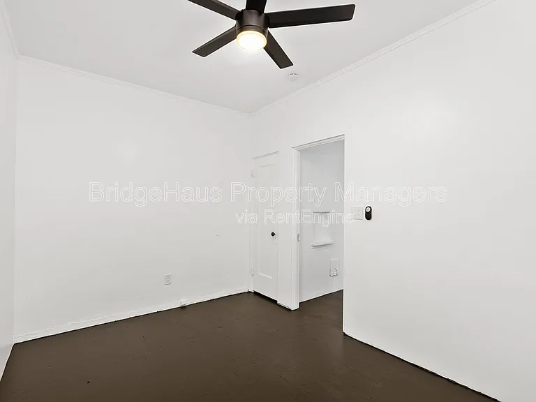 2664 6th Ave — Photo 4