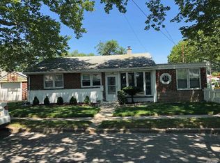 66 Birch Ln, Valley Stream, NY 11581