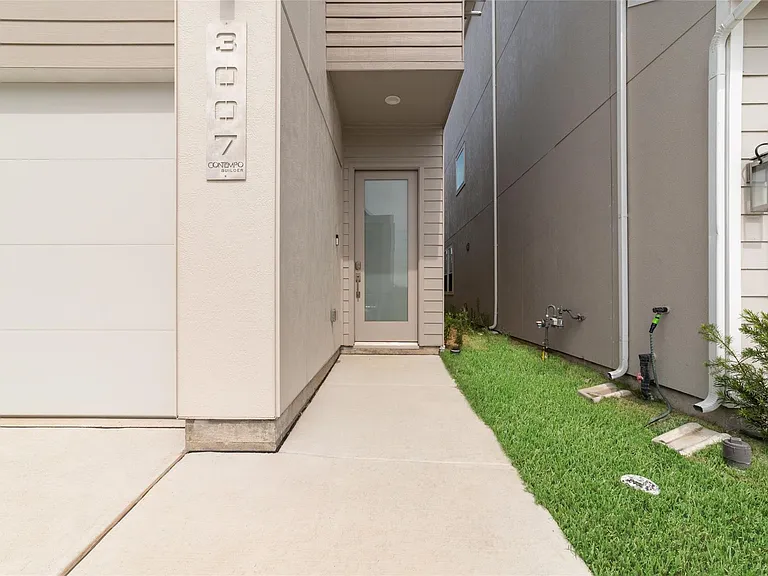 3007 Ventas Dr — Photo 3