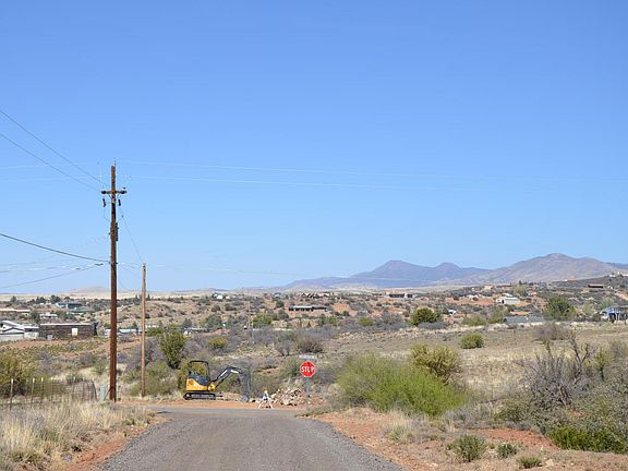 4th image of 2810 S Mingus Mountain Ln