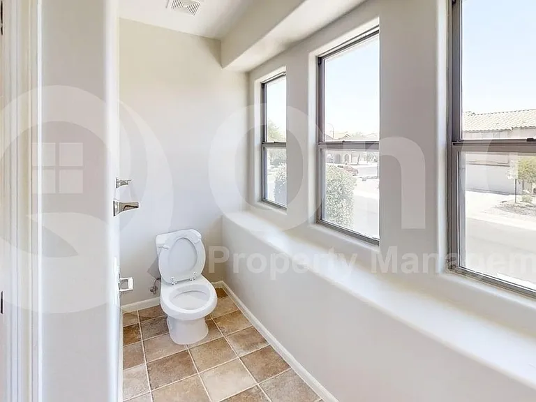 11012 W College Dr — Photo 14