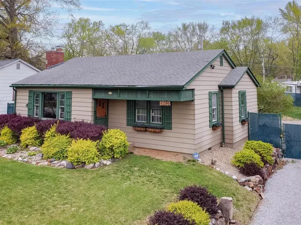 1612 Mascoutah Ave, Belleville, IL 62220