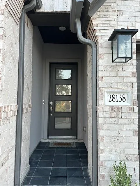 4 bed, 3.5 bath, $3,200 — Photo 4