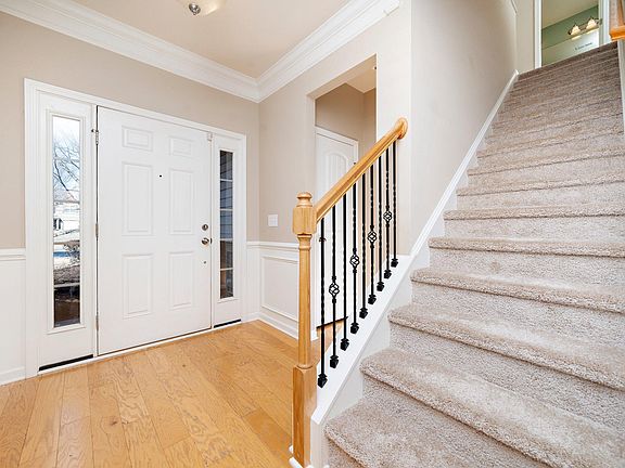 Main staircase at entryway
