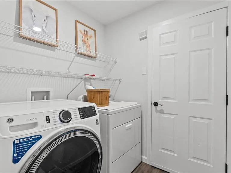 3561 Shawn St — Photo 15